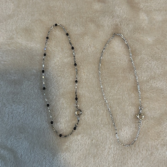 Vintage Avon ankle bracelet duo large silver tone and beaded silver tone - Picture 3 of 5